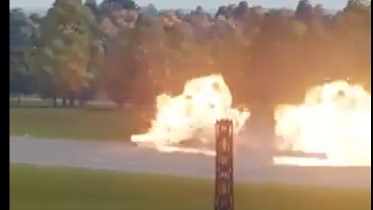 ল্যান্ডিংয়ের সময় মুখ থুবড়ে পড়ল পাক যুদ্ধবিমান JF-17 Thunder