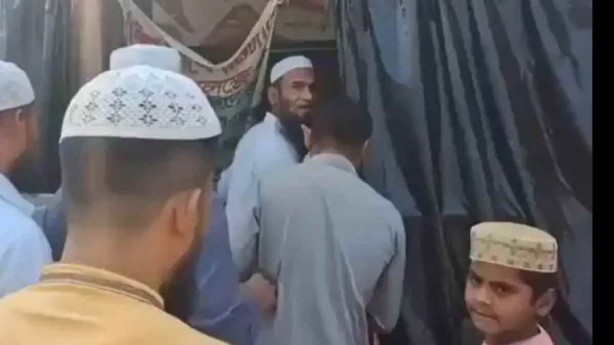 Bangladesh: রমজানে দিনের বেলা হিন্দুদের দোকান বন্ধ রাখার হুমকি বাংলাদেশে